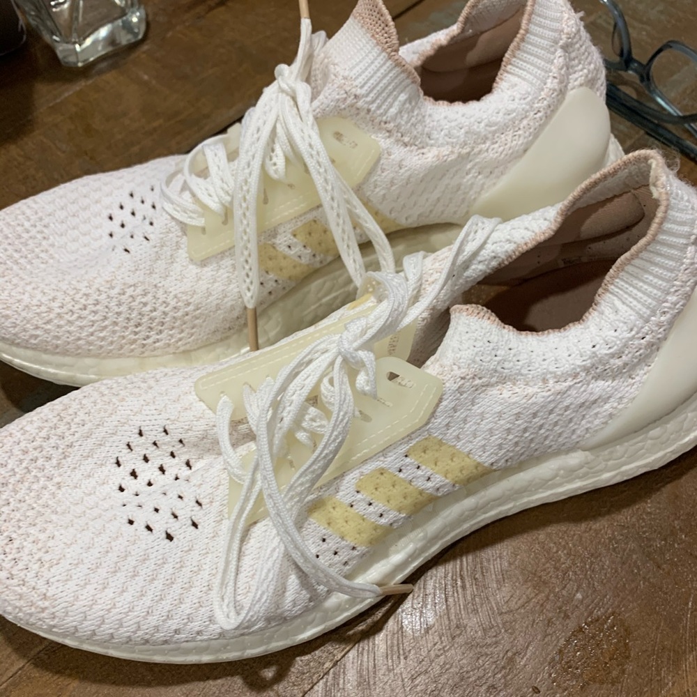 ULTRABOOSTS